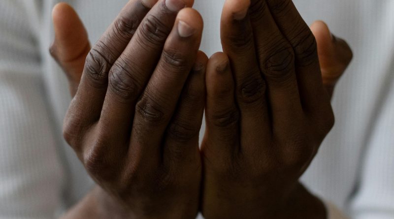 pexels monstera production 5997362